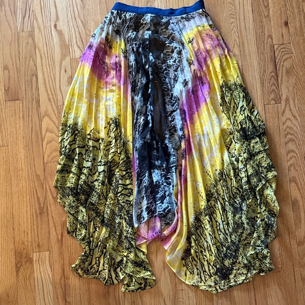 W118 sz 6Walter Baker Pleated Asymmetric Yellow Printed Women's Skirt great cond